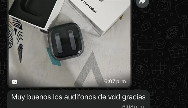 Captura real de WhatsApp: cliente agradeciendo sus Samsung Galaxy Buds4